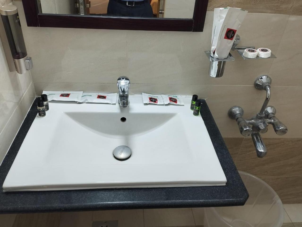 Hotel Annai Residency Vellore Exterior foto